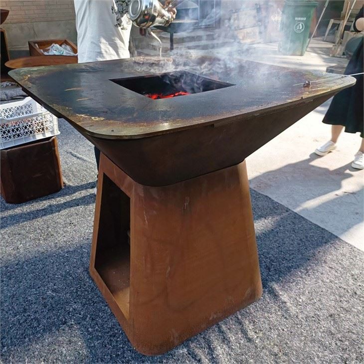 Barbecue Grill Stand