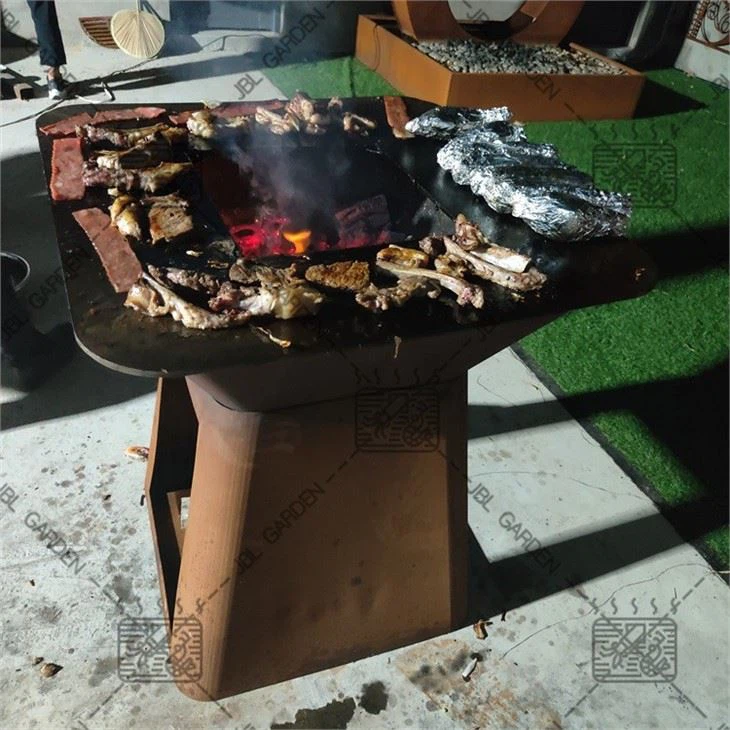 Black Painting Round Corten Steel BBQ