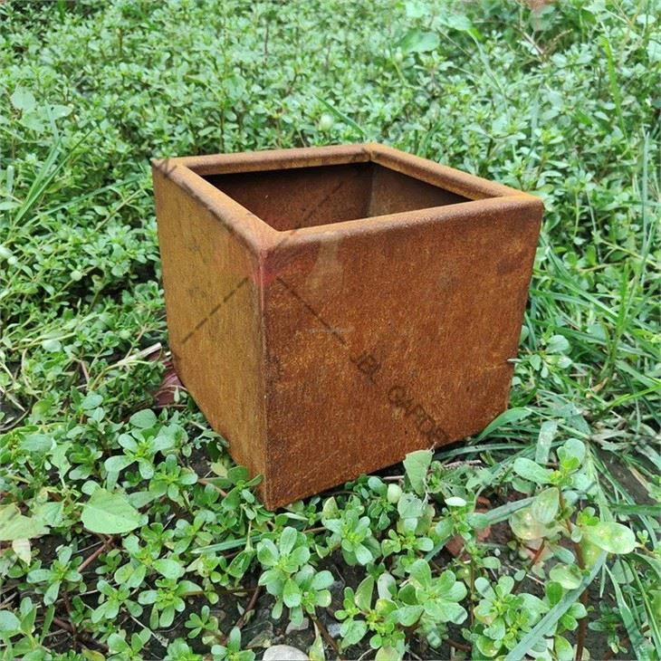 Outdoor Metal Plant Pots