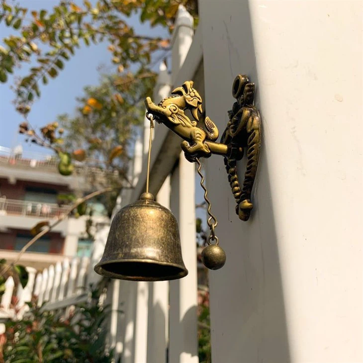 Metal Good Luck Knocker