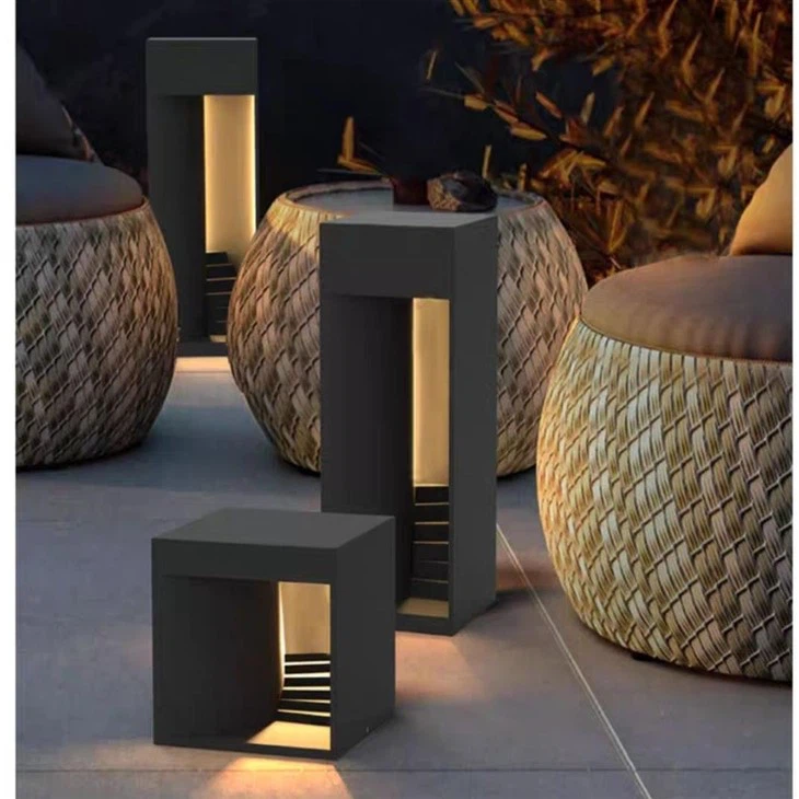 Outdoor Lawn Bollard Light
