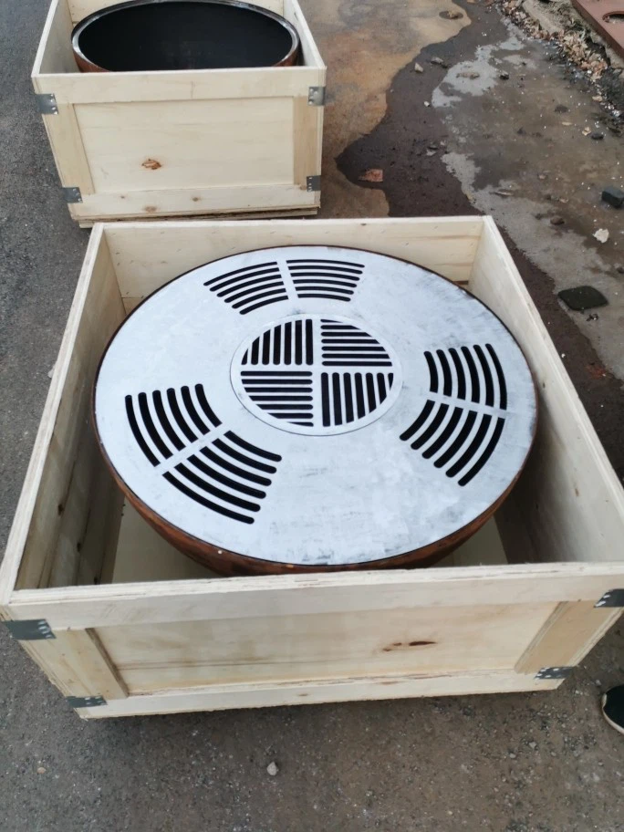 Round Weather Resistant Steel Barbecue Grill