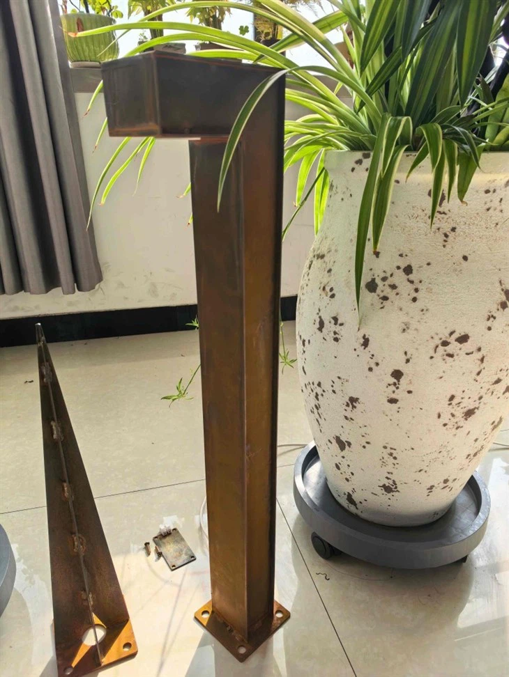 Rust-colored Column Light factory