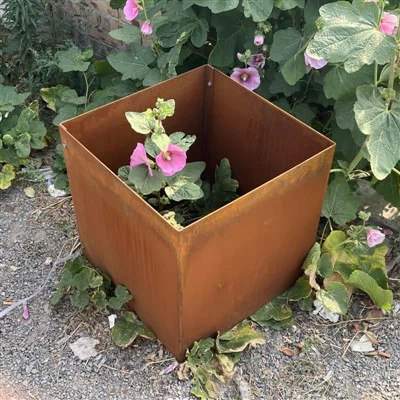 Rust-resistant Corten Steel Firewood Rack